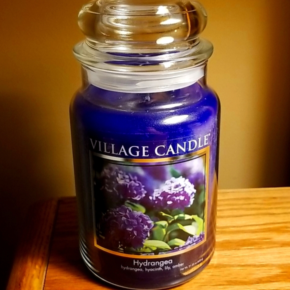 VILLAGE CANDLE (26oz)